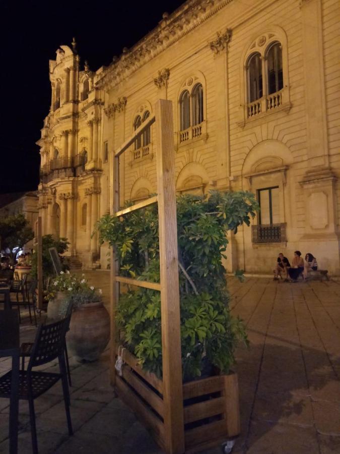 Апартаменты Casa Di Elena - Centro Storico Шикли Экстерьер фото